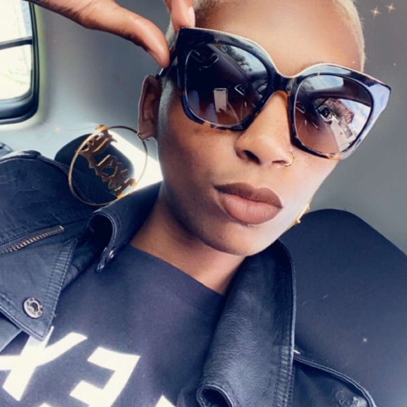 Meet your Posher, Genece - Picture 3 of 5